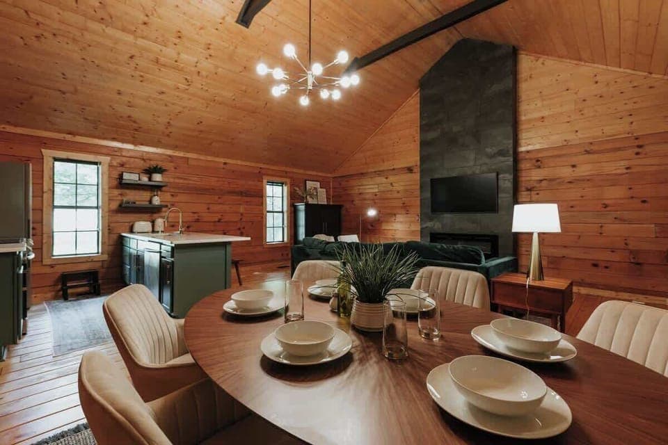 Seating for six at this great dining room table