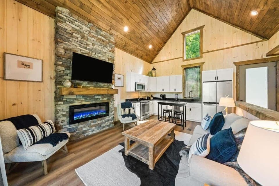 03-228-jolene-way-sevierville-TN-3