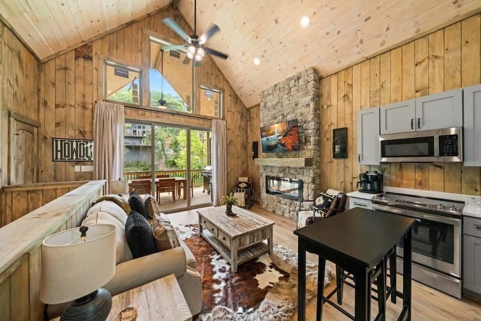 04-224-Jolene-Way-Tennessee-4