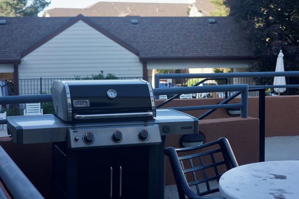 grill - common area