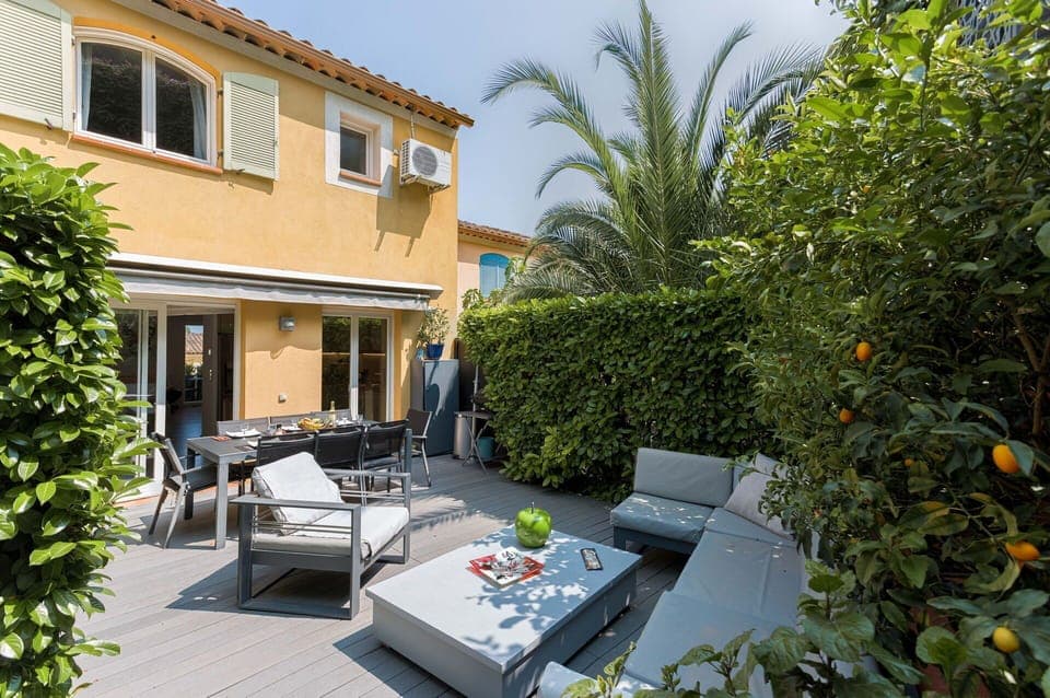 Balcony / Terrace / Patio, Garden