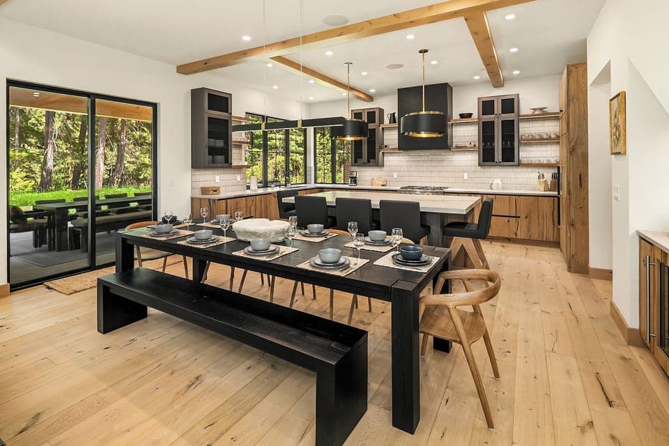 Grand Mountain Estate. - Enjoy a family meal at the dining table that seats 10 comfortably. Additional seating for 5 around the large kitchen island. Nearby wine fridge!