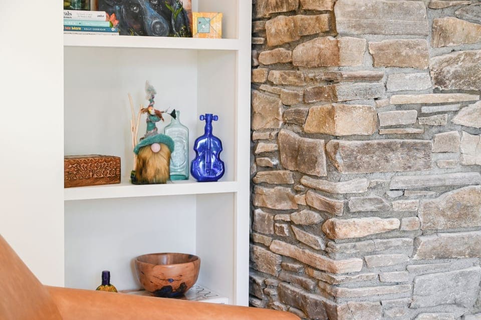 Everywhere you look local art is around.