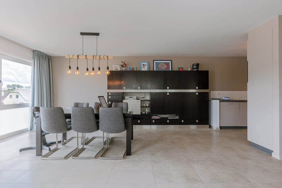 Bright and spacious living room