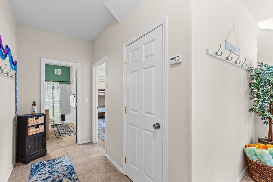 hallway to bunk rrom right door bathroom left