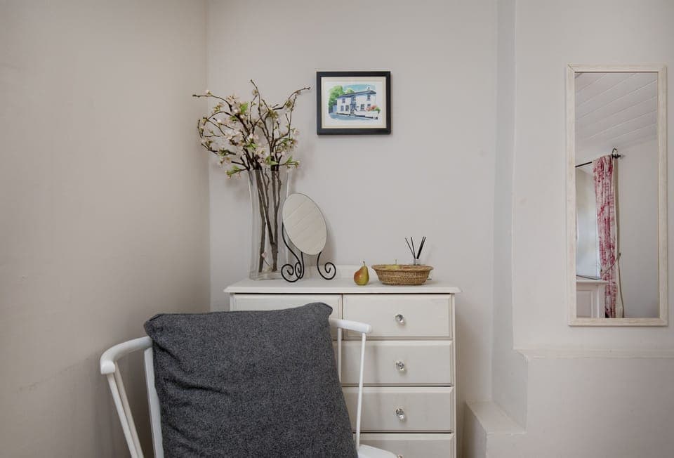 Berry Cottage, Croyde. First floor: Plenty of storage