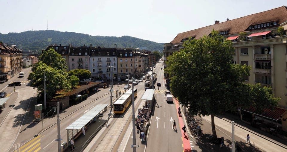A beautiful street view of the streets of Zurich!