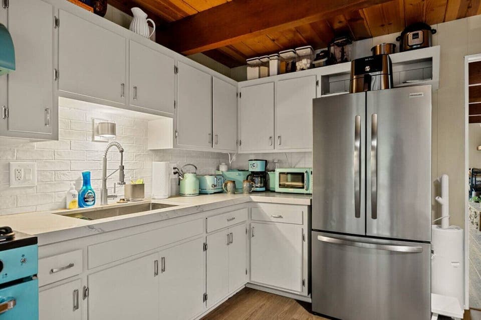 Cook with ease—pots, pans, utensils, and more all ready for you.