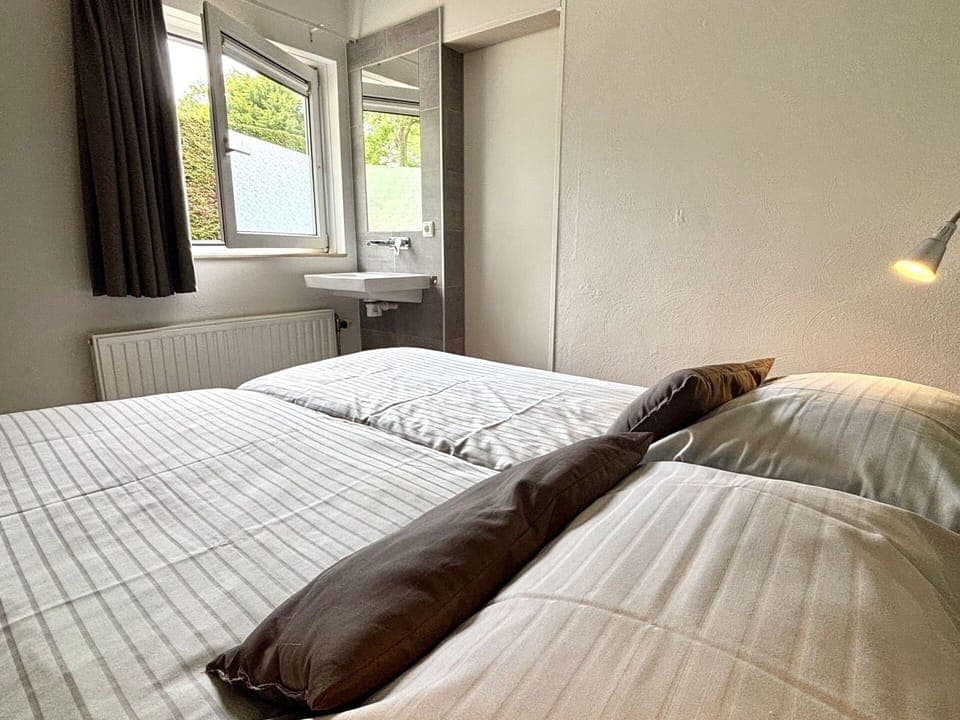 Shrub, Garden, Shade, Lawn, Outdoor Furniture, Backyard, Landscaping, Yard, Estate, Chair