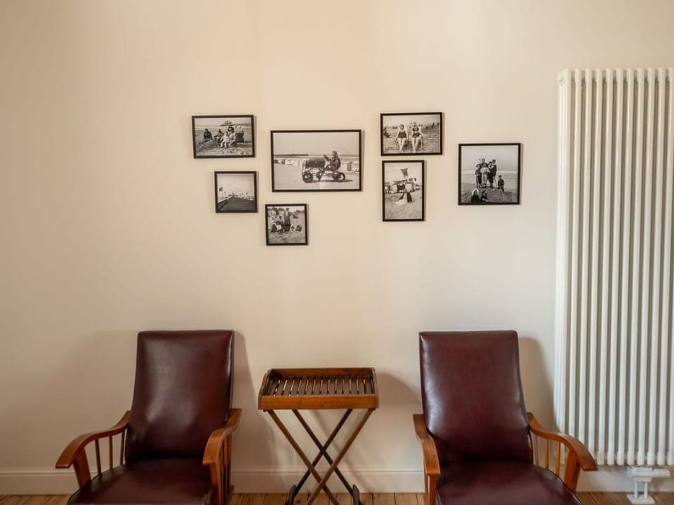 Wall, Picture Frame, Interior Design, Furniture, Room, Living Room, Paint, Design, Hardwood