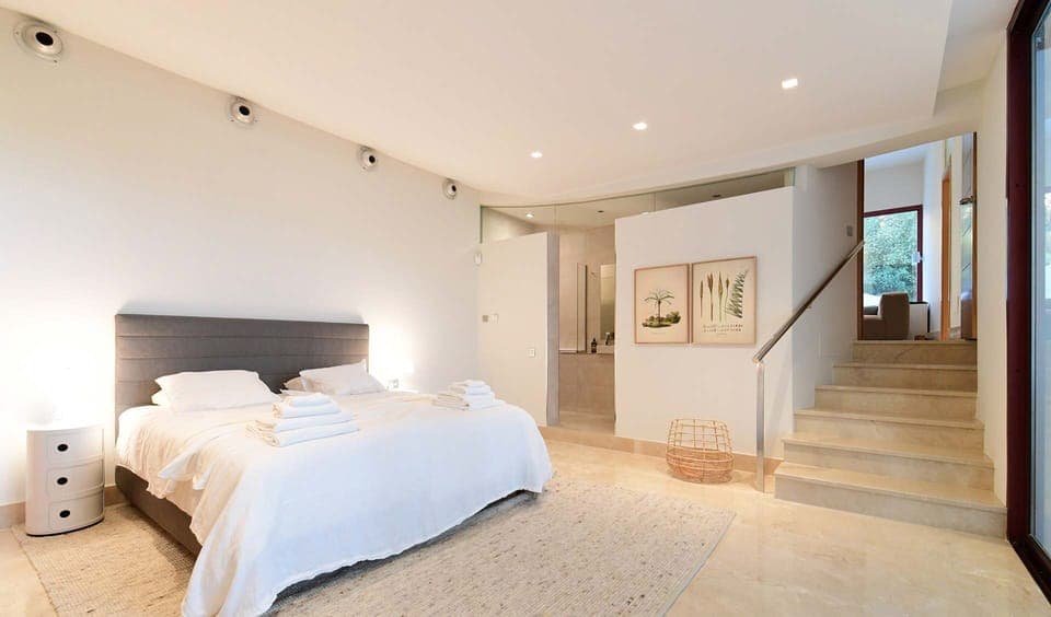 afd93e14-ad1f-462d-8d8f-1e981c03b3cd