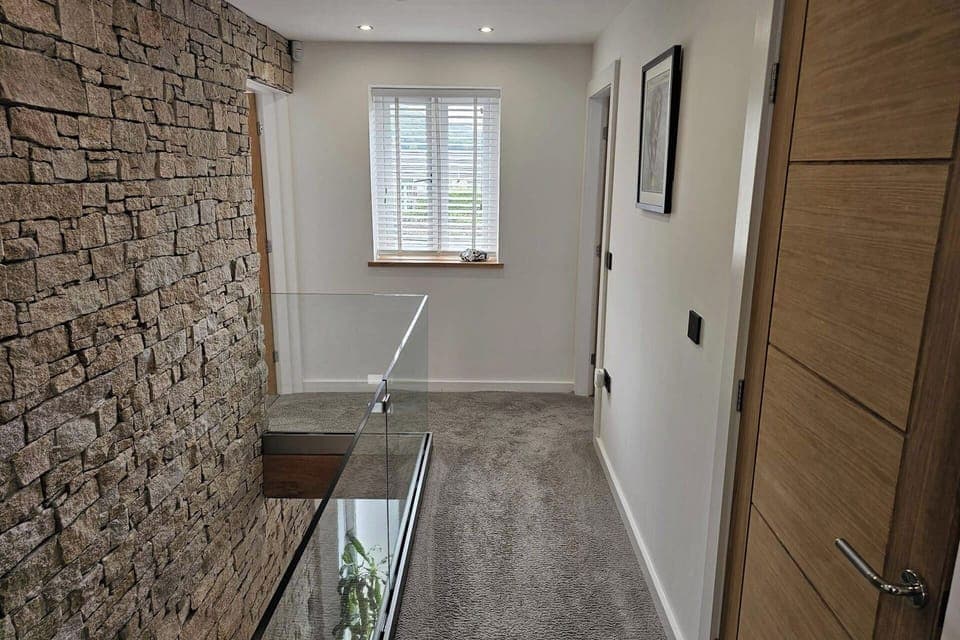 Landing with glass balustrades 