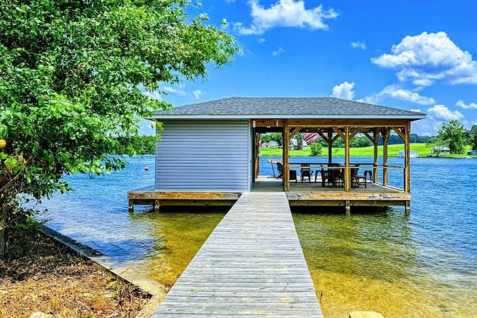Your Lakefront Living Room– Shade, water, and a front-row seat to whatever the day brings.