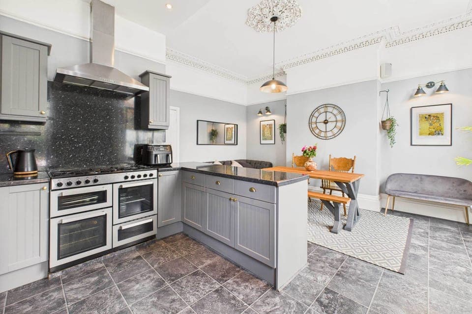 Beech Street, Liverpool - Host & Stay