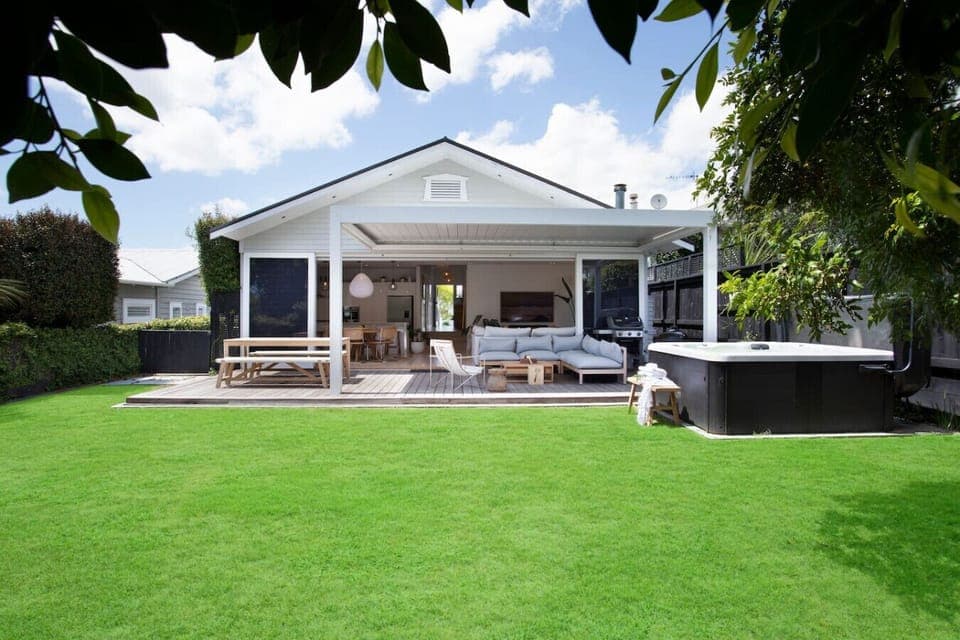 This home has the best that Central Auckland has to offer. A character property that has been given a complete refresh bringing it with the best of the  21st Centuries. Landscaped with a private oasis hidden from the street, and a spa pool for 4.