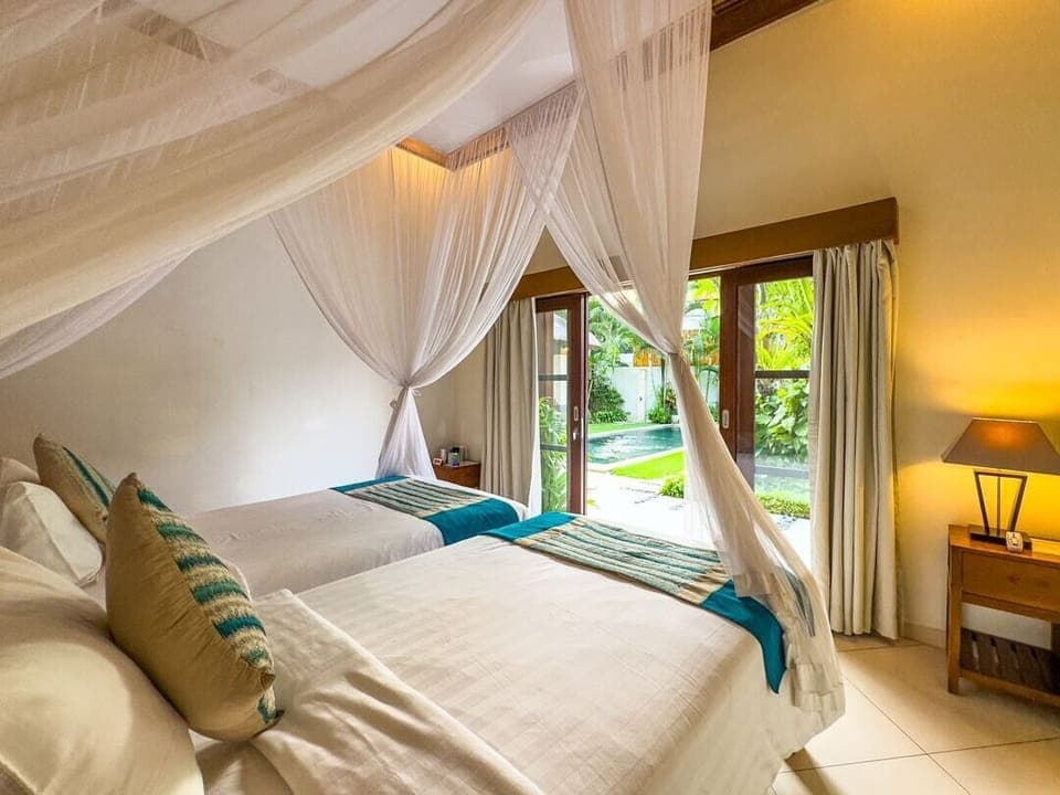 Villa Alore 6BR Pool Villa by Villa Bugis (44)