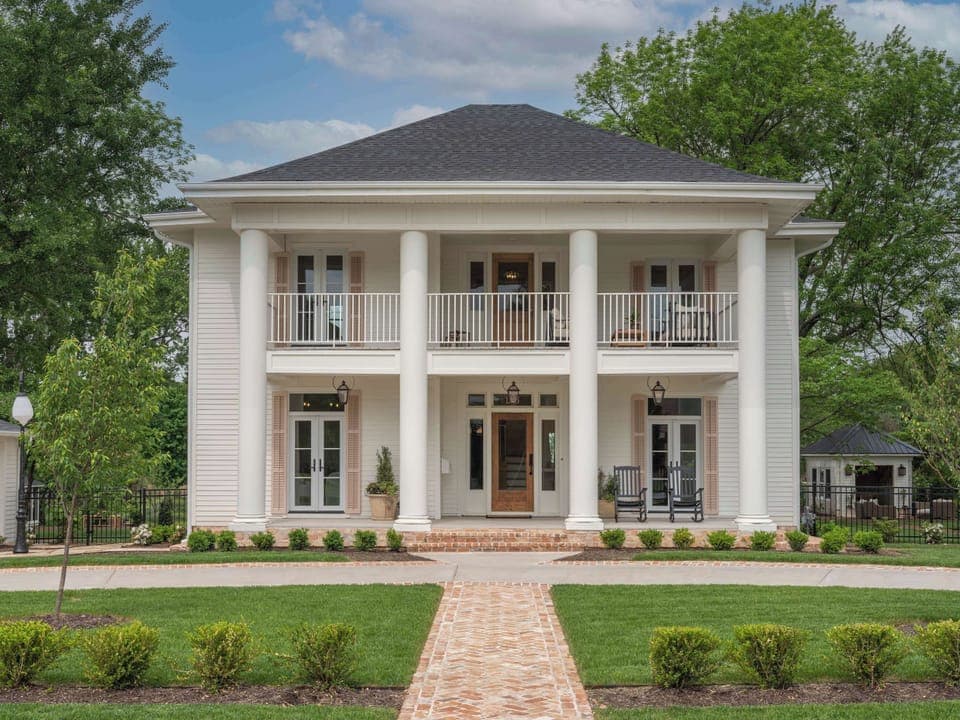 The Welcome Inn front exterior