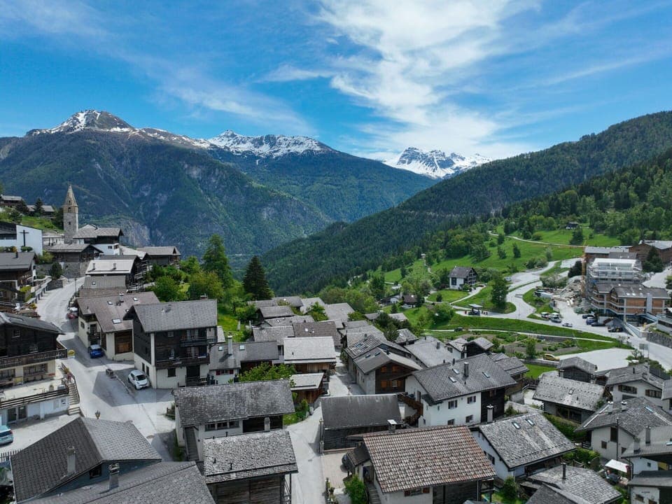 Mountainous Landforms, House, Roof, Hill, Village, Residential Area, Highland, Rural Area, Hill Station, Home