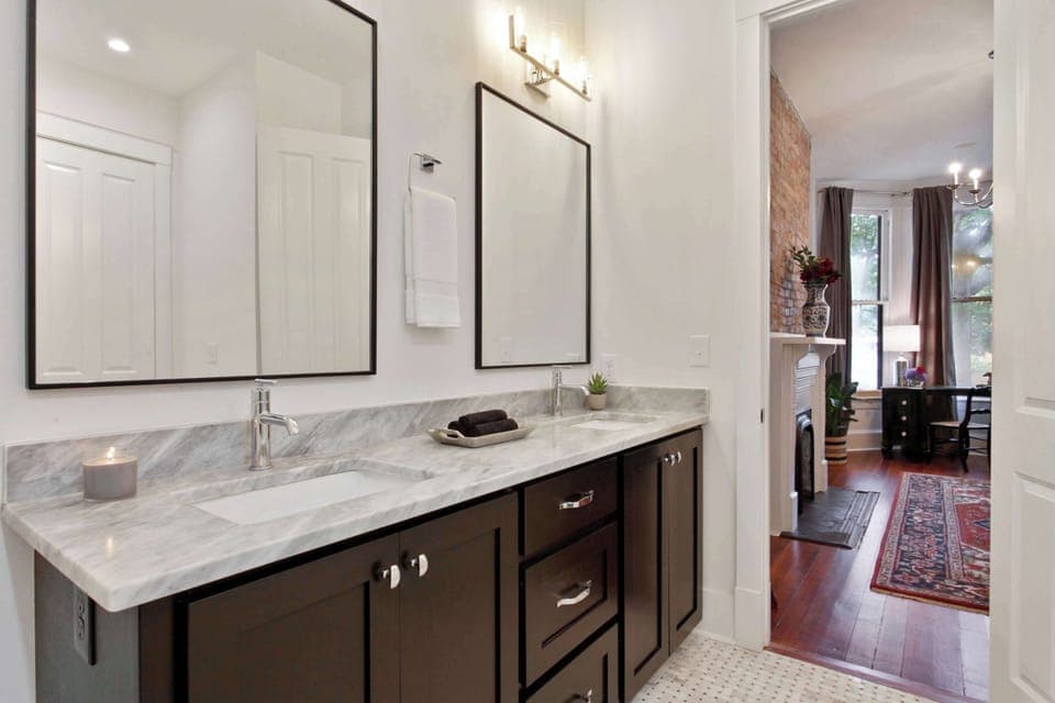  ensuite full bathroom