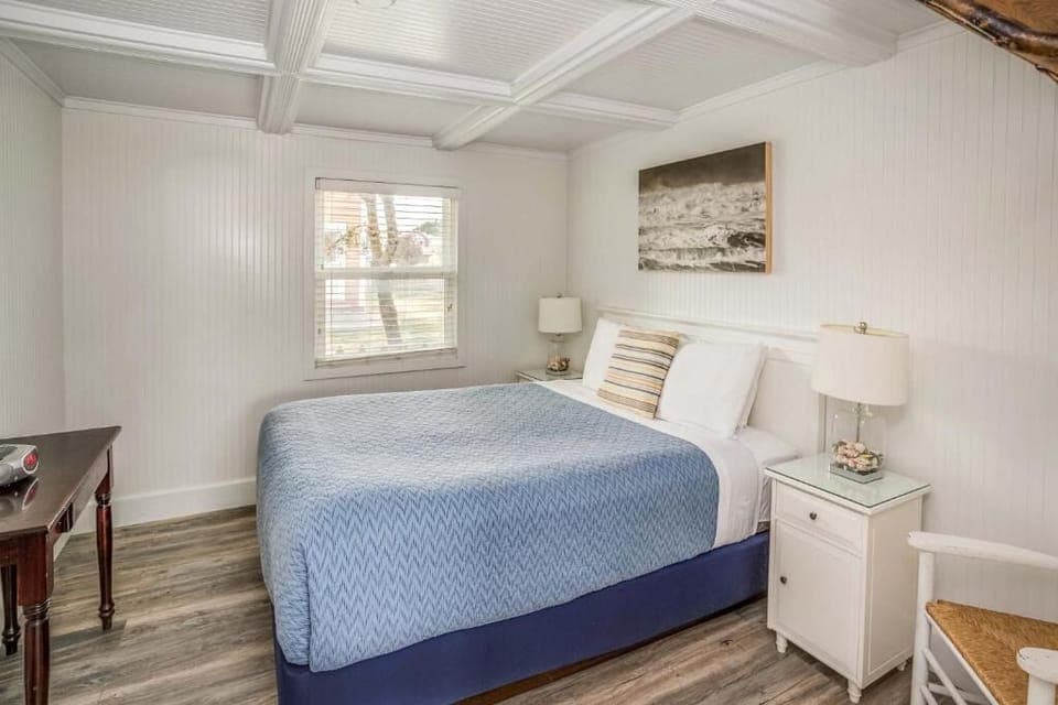 Comfortable Unit with Queen size bed