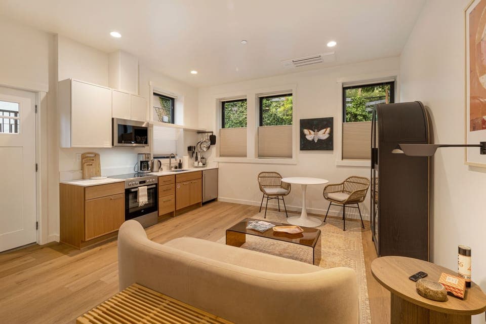 Ground floor unit, newly built and easy access from the free, street parking.