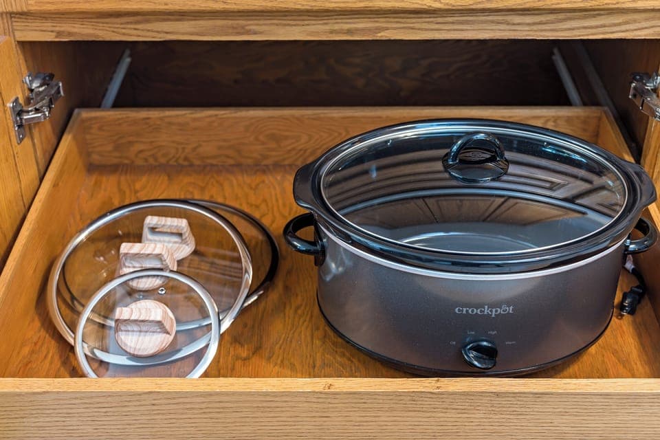 This drawer keeps dinner easy with your Crock-Pot and lids all in one spot.