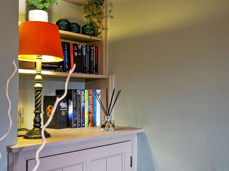 Shade, Mountain Range, Outdoor Structure, Eco Hotel, Deck, Outdoor Furniture, Garden, Chair, Landscaping, Hardwood