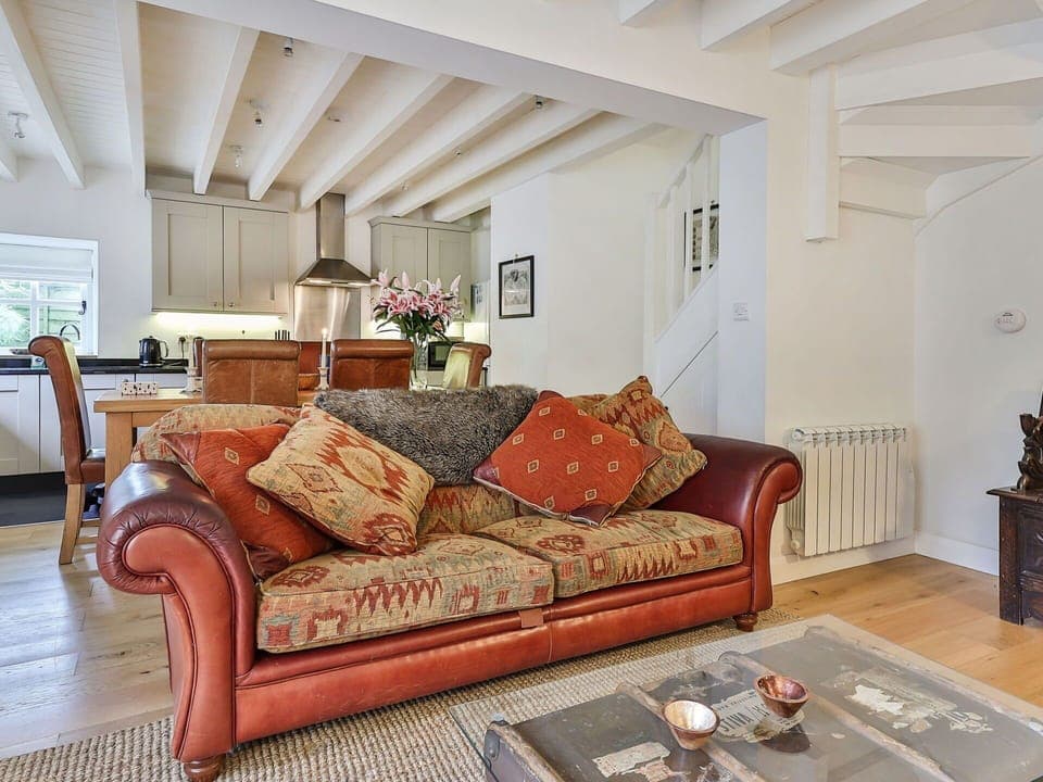 Shade, Mountain Range, Outdoor Structure, Eco Hotel, Deck, Outdoor Furniture, Garden, Chair, Landscaping, Hardwood