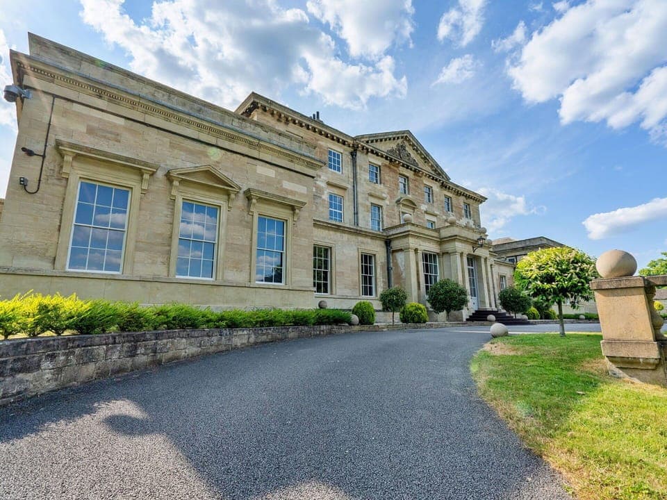 Deck, Shade, Hardwood, Outdoor Furniture, Balcony, Plank, Eco Hotel, Swimming Pool, Wood Flooring, Resort