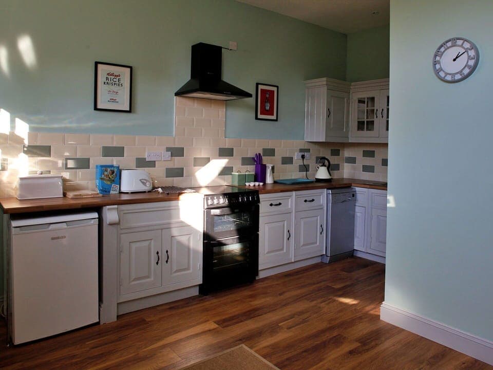 Deck, Shade, Hardwood, Outdoor Furniture, Balcony, Plank, Eco Hotel, Swimming Pool, Wood Flooring, Resort