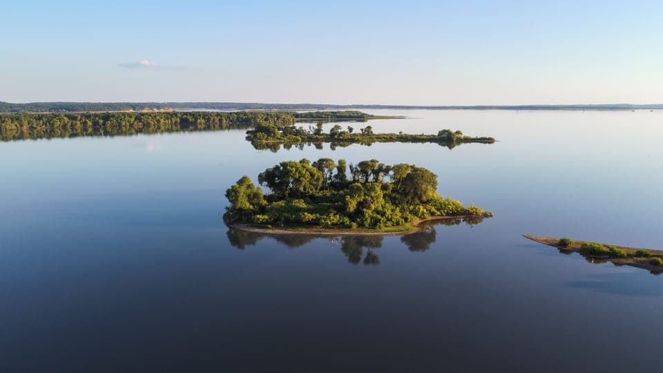 Welcome to Texoma Shores Resort. Breathtaking views & warm hospitality