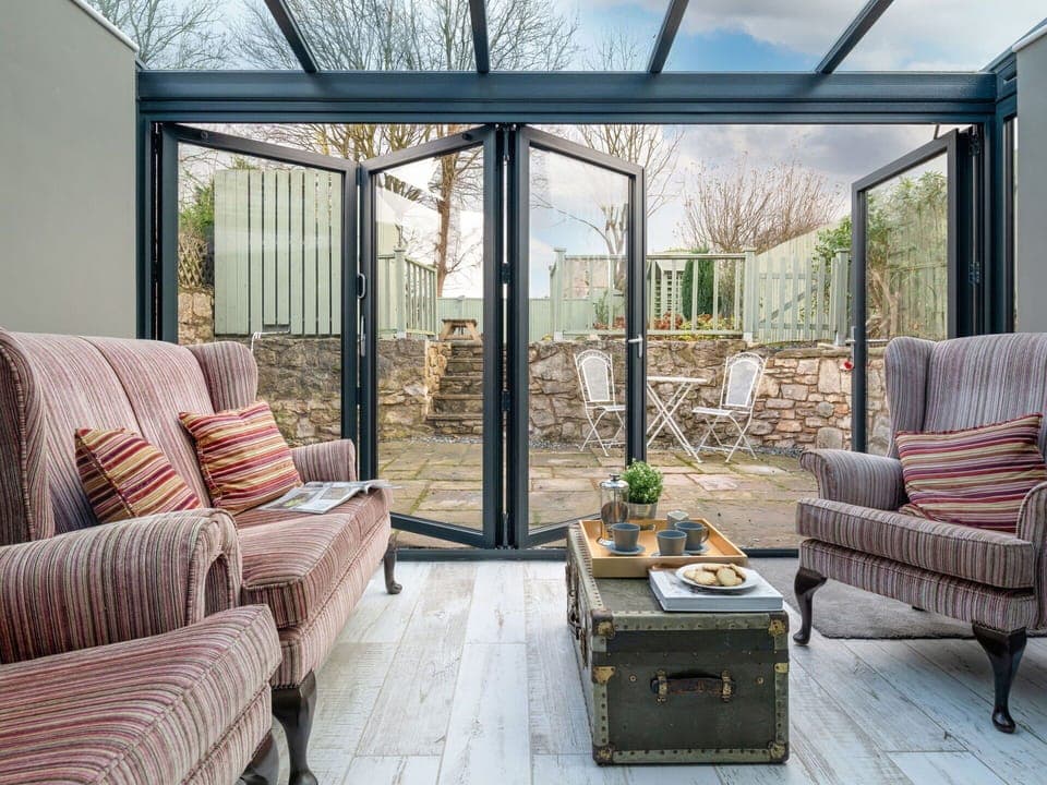 Apartment, Balcony, Shade, Marina, Hotel, Dock