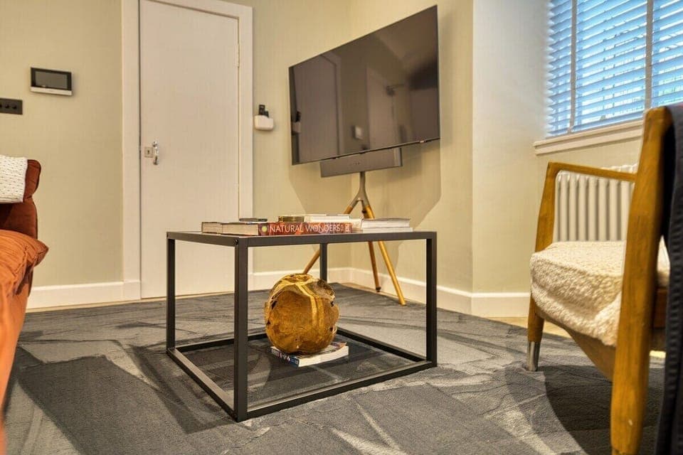 Living Room / Lounge