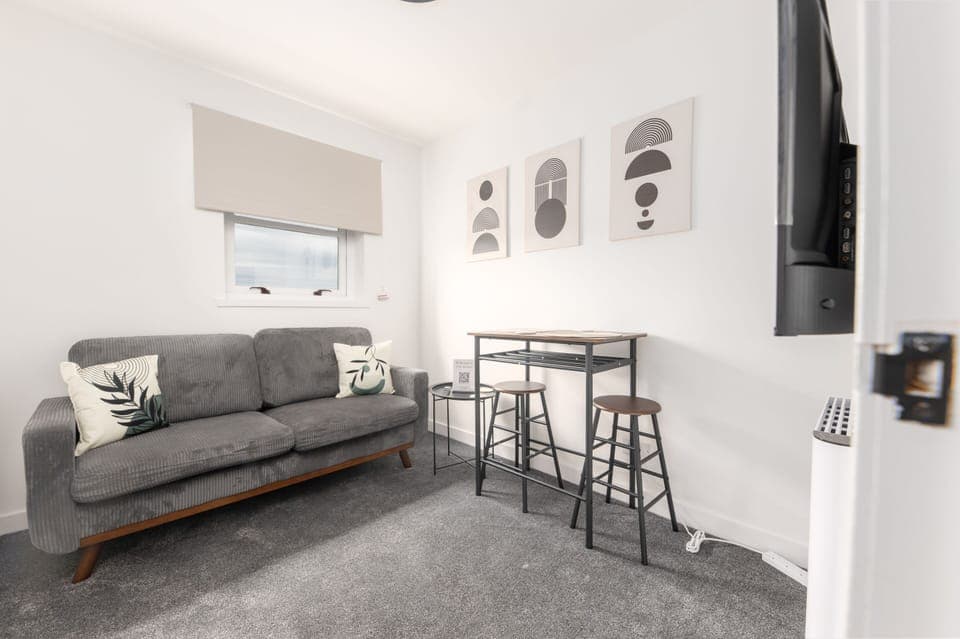 Living Room / Lounge