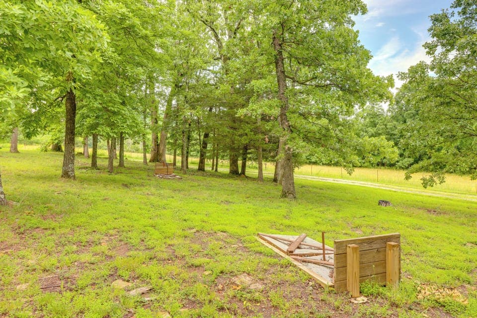 Shared Horseshoe Pits