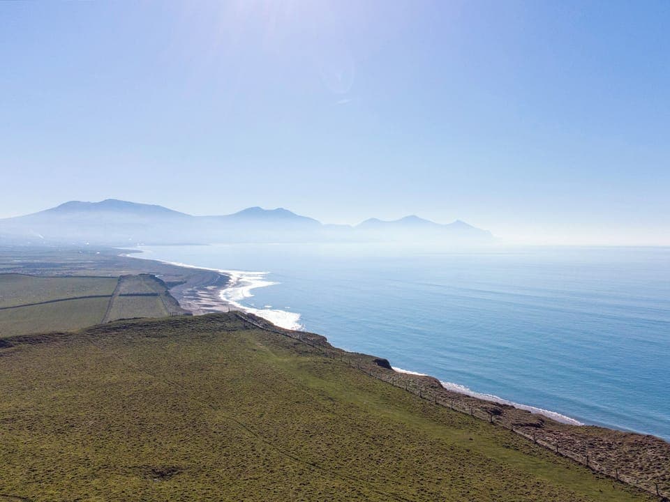 Surrounding area | Shells - Wendon Holidays, Caernarfon