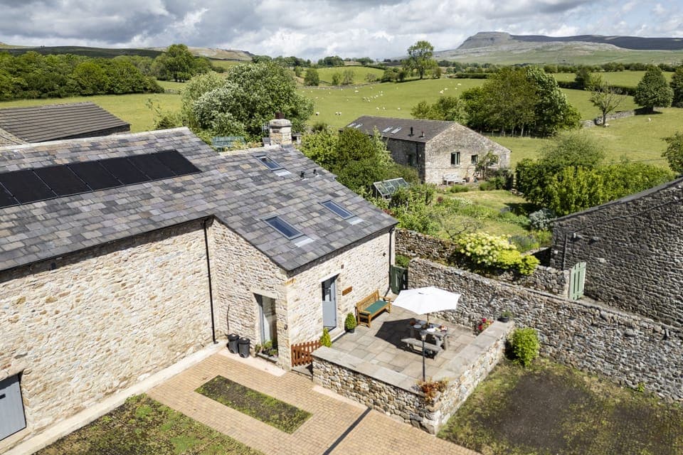 Ower Yonder, near Ingleton: Surrounded by the Yorkshire Dales countryside, with Ingleborough in the distance