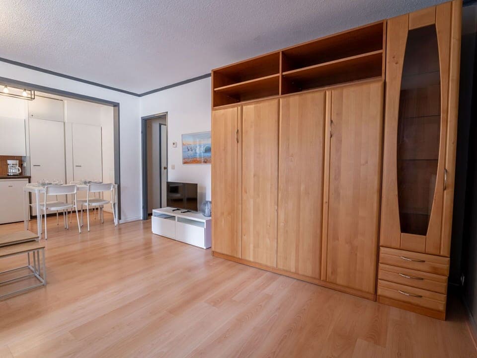 Flooring, Wood, Floor, Wood Flooring, Interior Design, Furniture, Wood Stain, Hardwood, Room, Ceiling