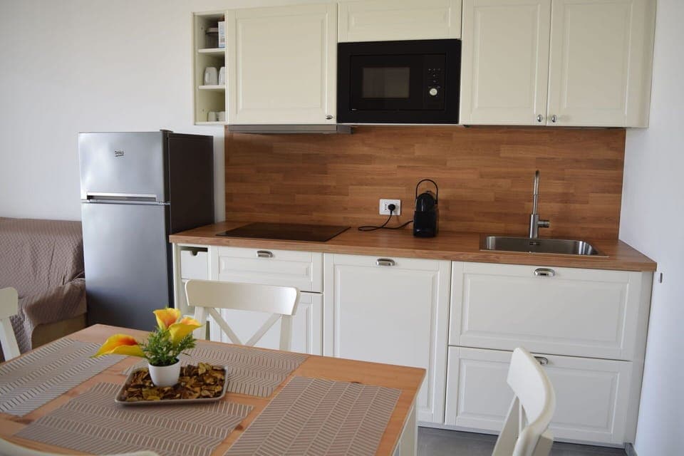 Autumn, Kitchen, Living Room, Spring, Summer