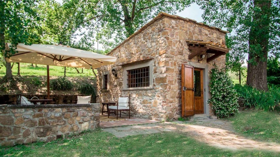 Charming stone cottage in the middle of nature