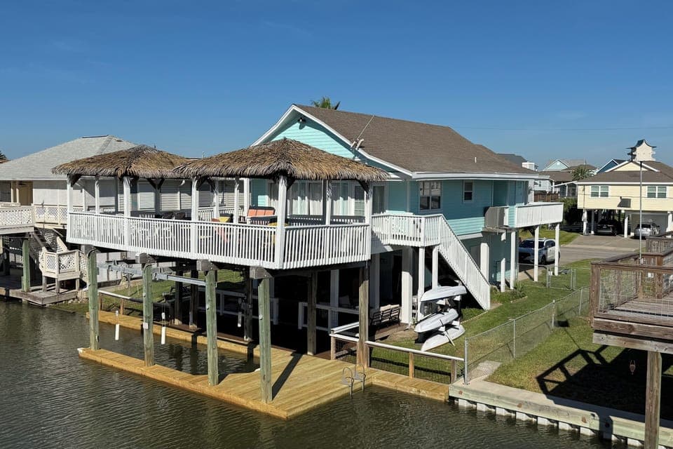 Celebrate the outdoors with two levels of deck, loads of seating, fun galore!