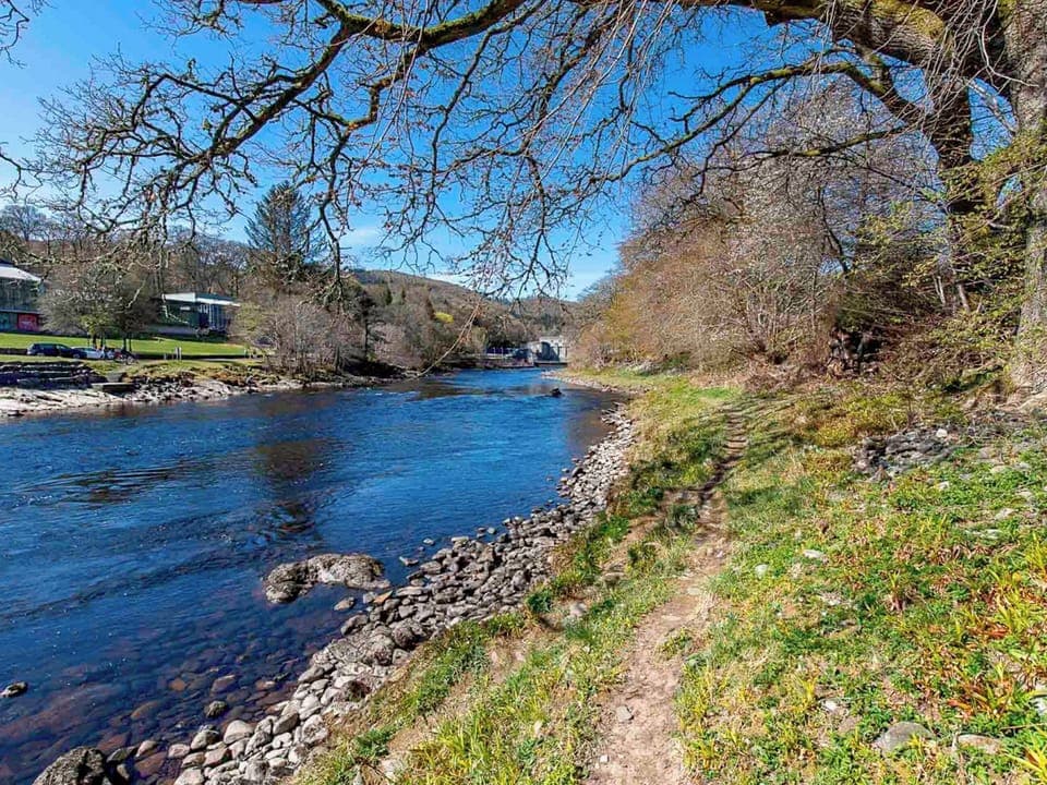 Surrounding area | Tummel Bank, Pitlochry