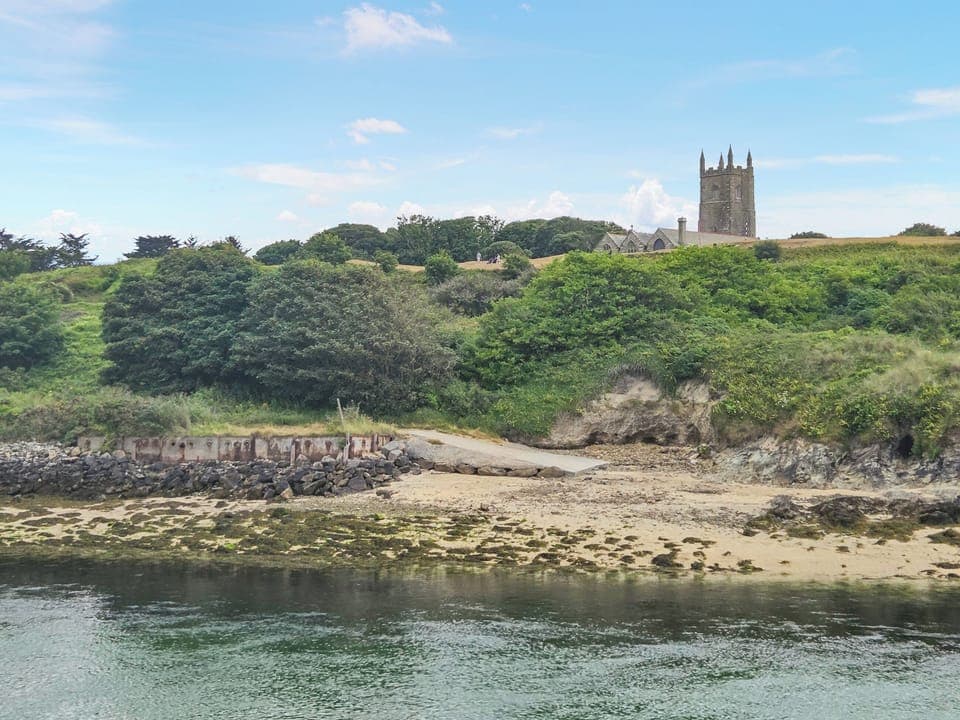 Surrounding area | Strawberry Hill, Hayle