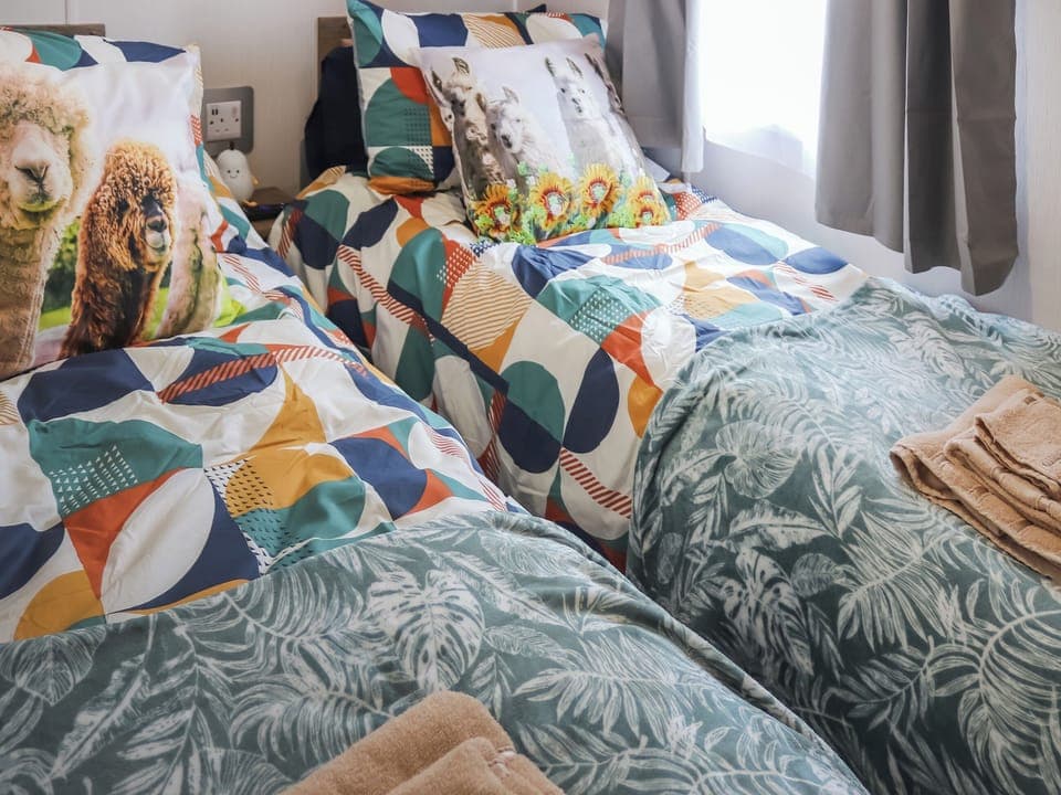 Twin bedroom | The Laughing Seagull, Aber Bay, near Clarach