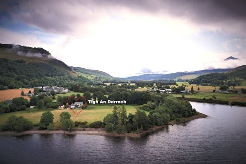 Lochside inn the heart of the highland