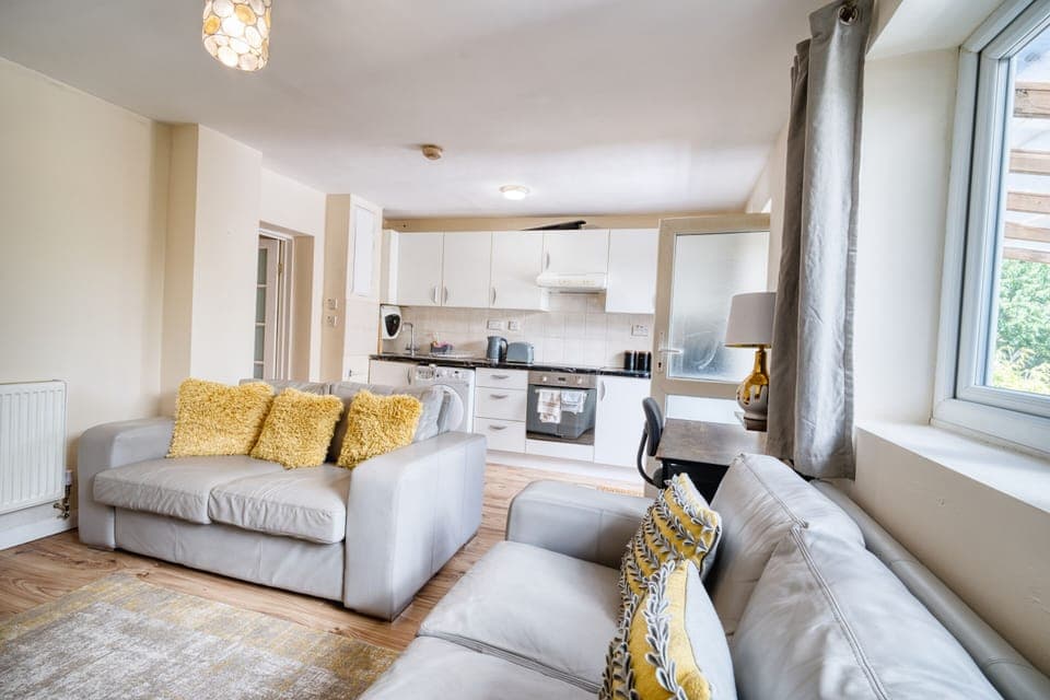 Living Room / Lounge