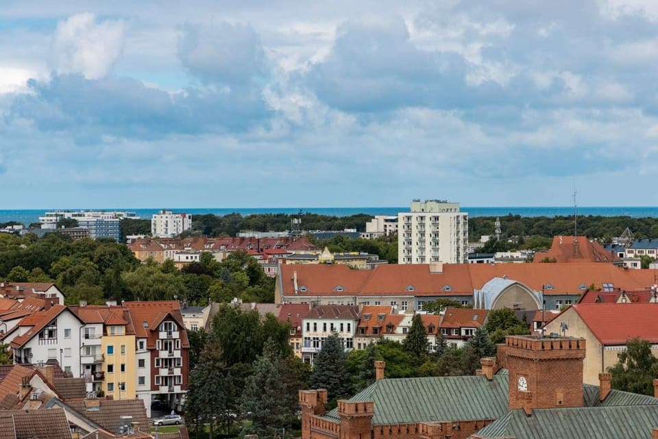 View from the apartment of the surrounding area. 