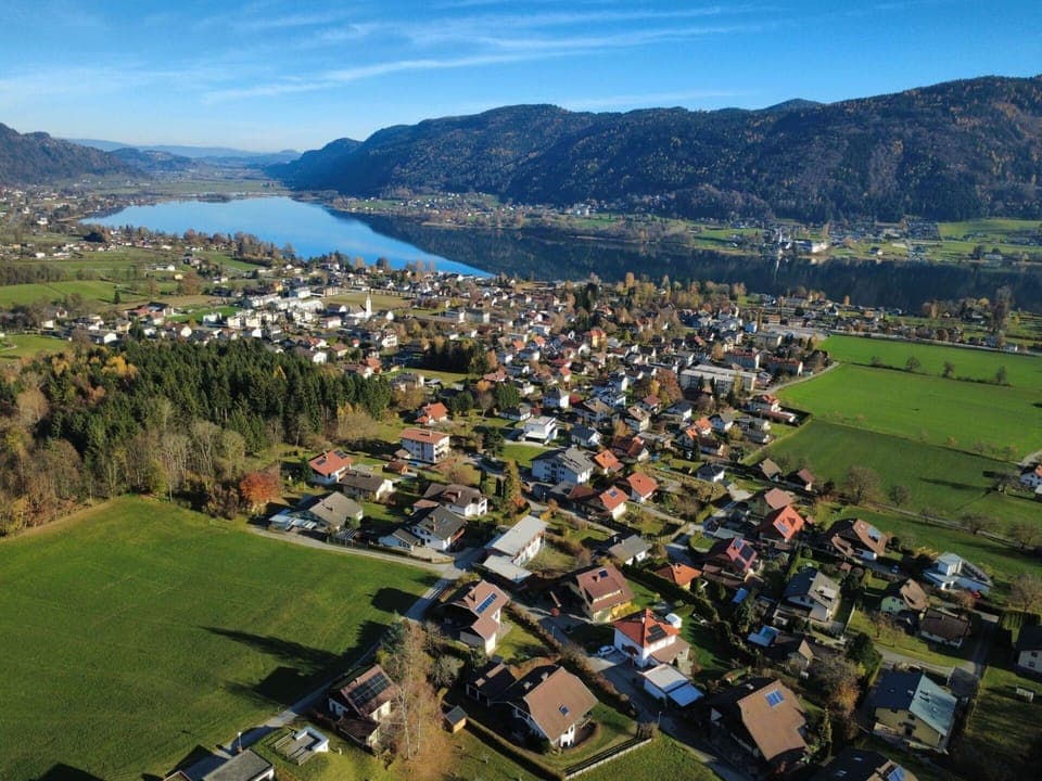 Mountainous Landforms, Water Resources, Mountain, Hill, Landscape, Highland, Bird'S-Eye View, Mountain Range, Bank, Hill Station
