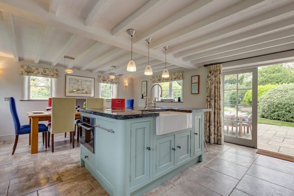 Drift Cottage (Salthouse): Kitchen/ diner with door to the one-acre garden