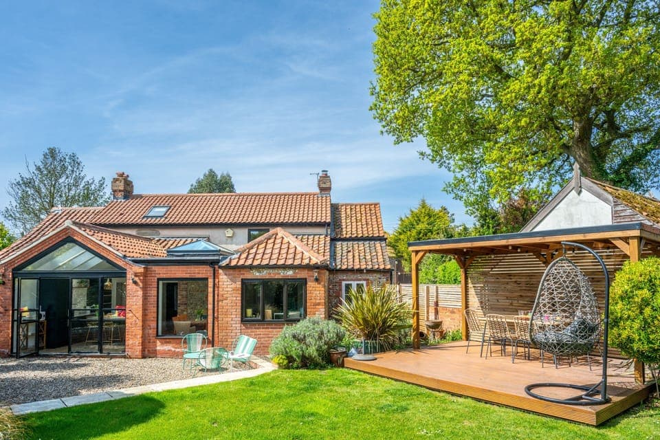 Holly Cottage (Edgefield): Al fresco dining at its best